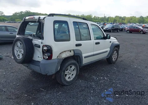 2005 Jeep Liberty Sport z USA, uszkodzony, nr VIN 1J4GK48K75W530535